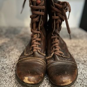 Troopa brown leather boots size 8 from BKE
